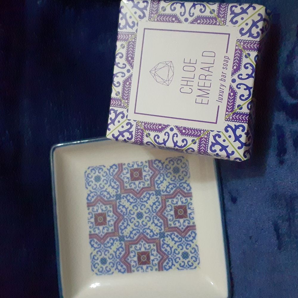 Chloe Emerald Emery Soap Dish Set